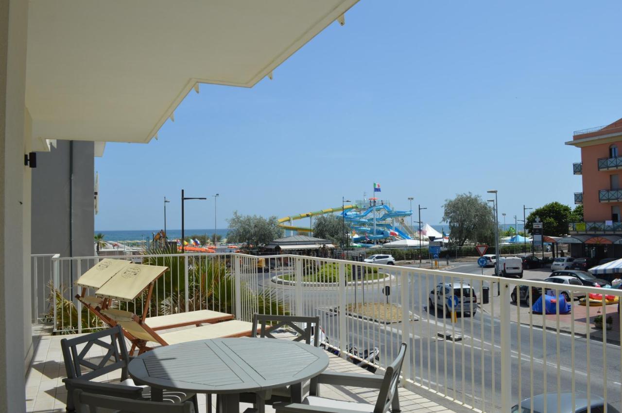 Hotel Riva E Mare Rimini Eksteriør bilde
